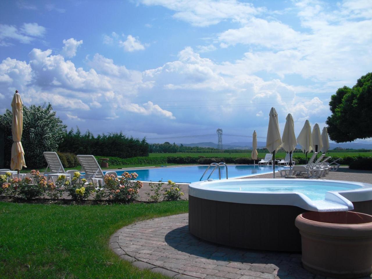 Agriturismo La Lupa Madonna della Provvidenza Kültér fotó